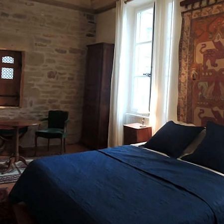 Maison Romane 1136 Клюни Экстерьер фото