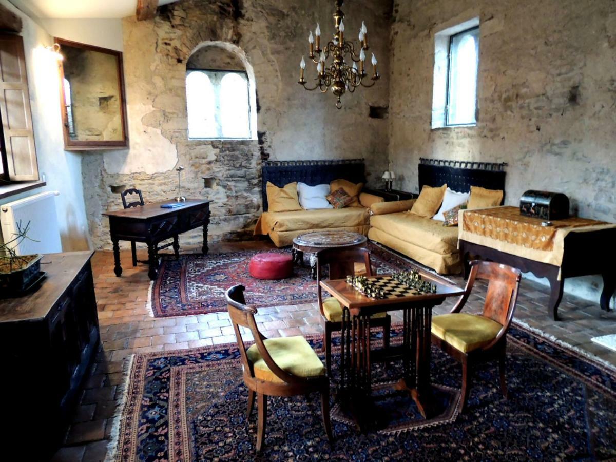 Maison Romane 1136 Клюни Экстерьер фото