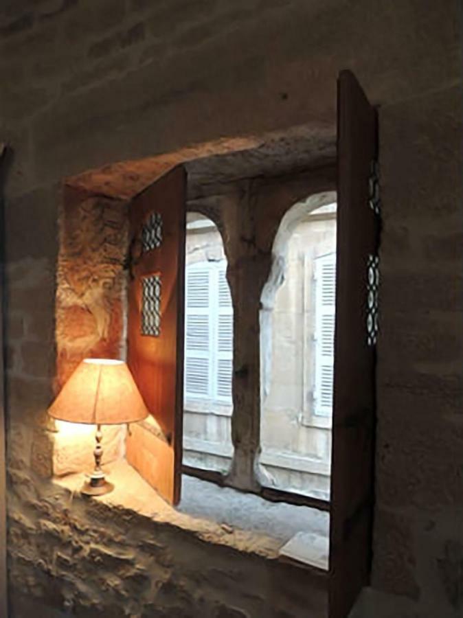 Maison Romane 1136 Клюни Экстерьер фото