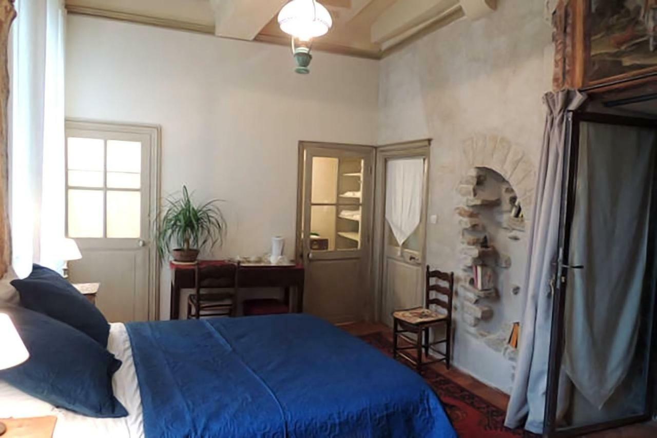 Maison Romane 1136 Клюни Экстерьер фото