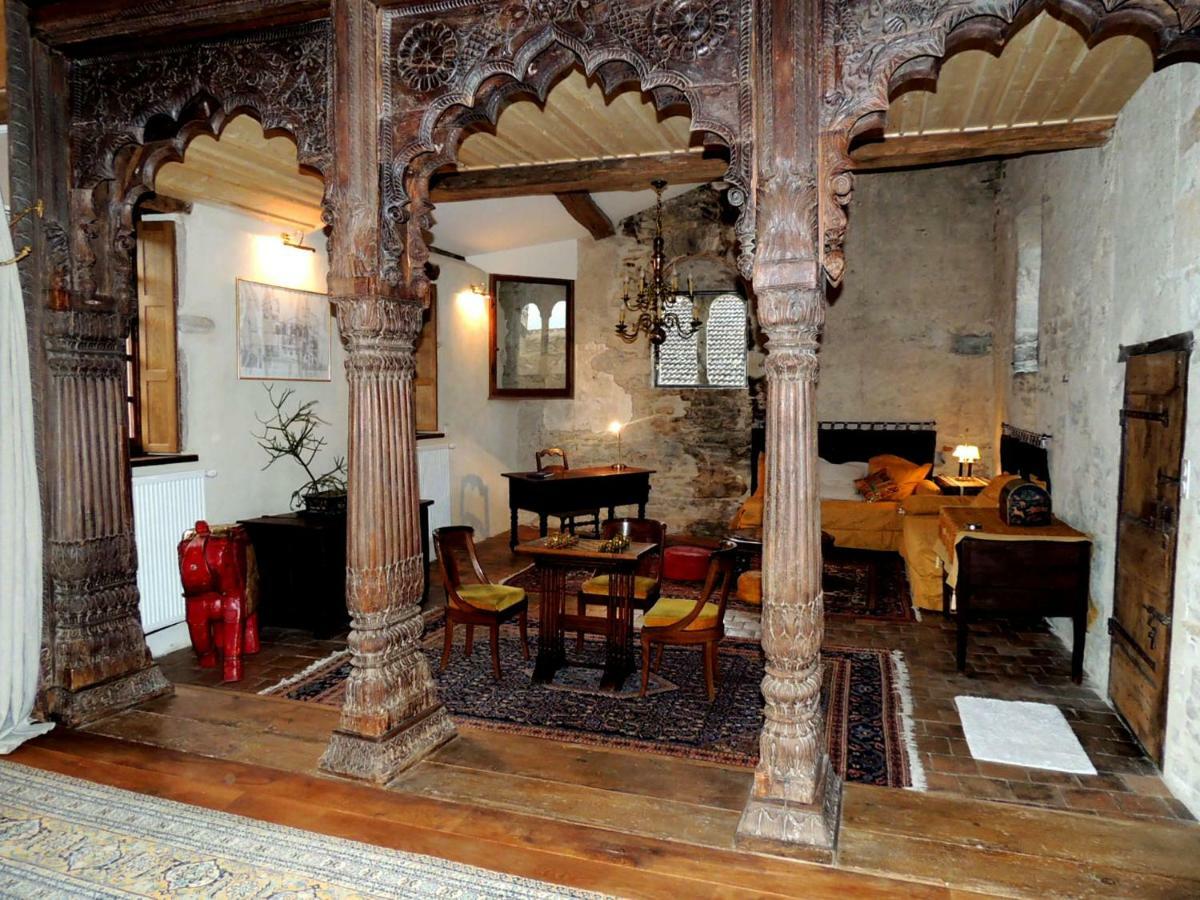 Maison Romane 1136 Клюни Экстерьер фото