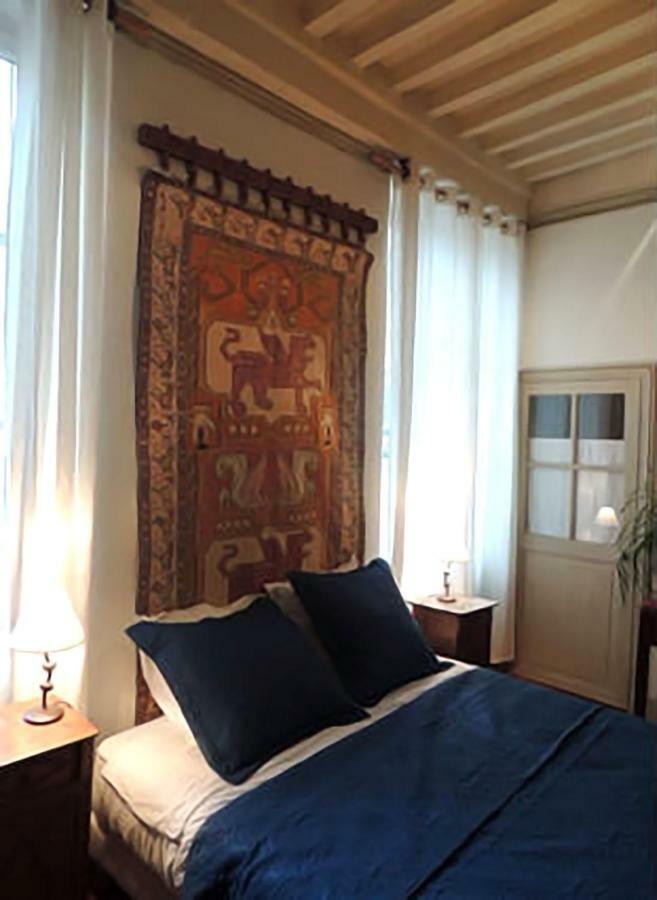 Maison Romane 1136 Клюни Экстерьер фото